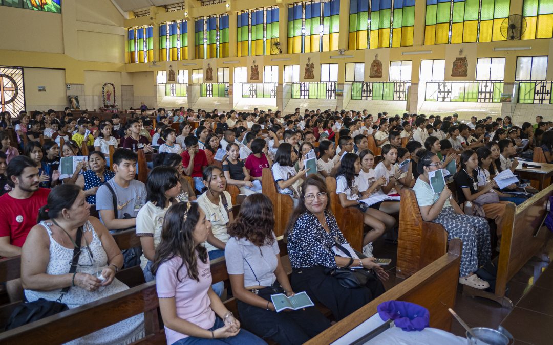 Inician retiros espirituales juveniles rumbo a la visita del papa León XIV a Pucallpa